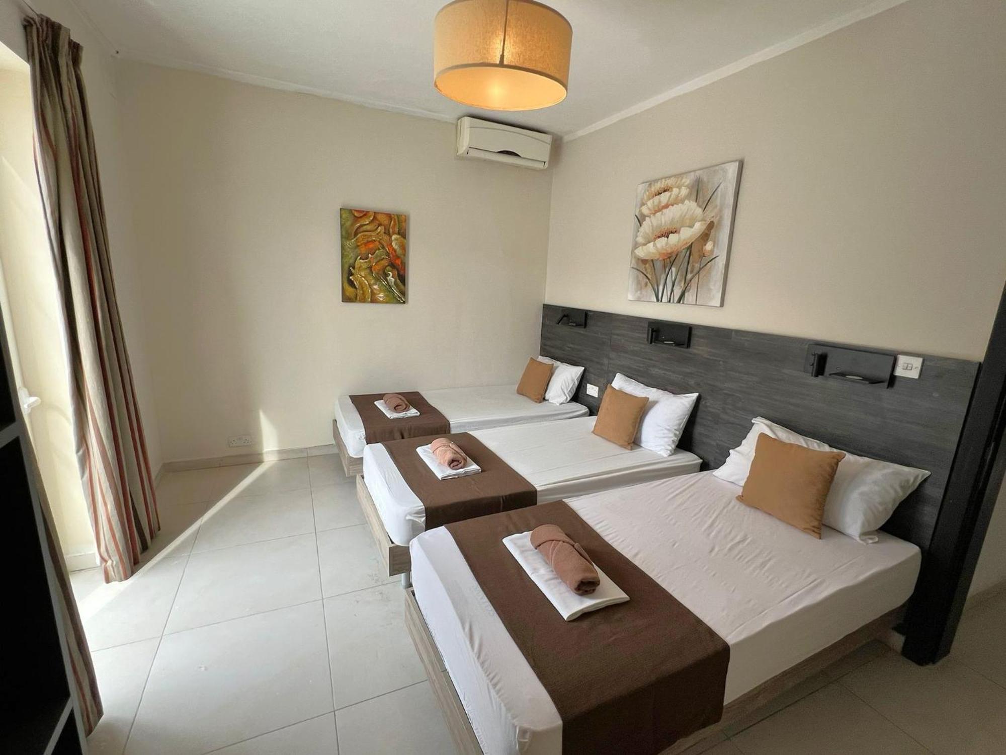 Saint Julian's Villa Sunnyside מראה חיצוני תמונה